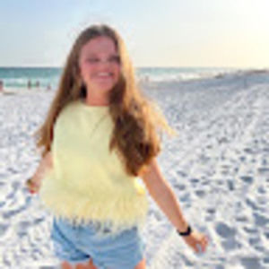 Meet your Posher, Laura